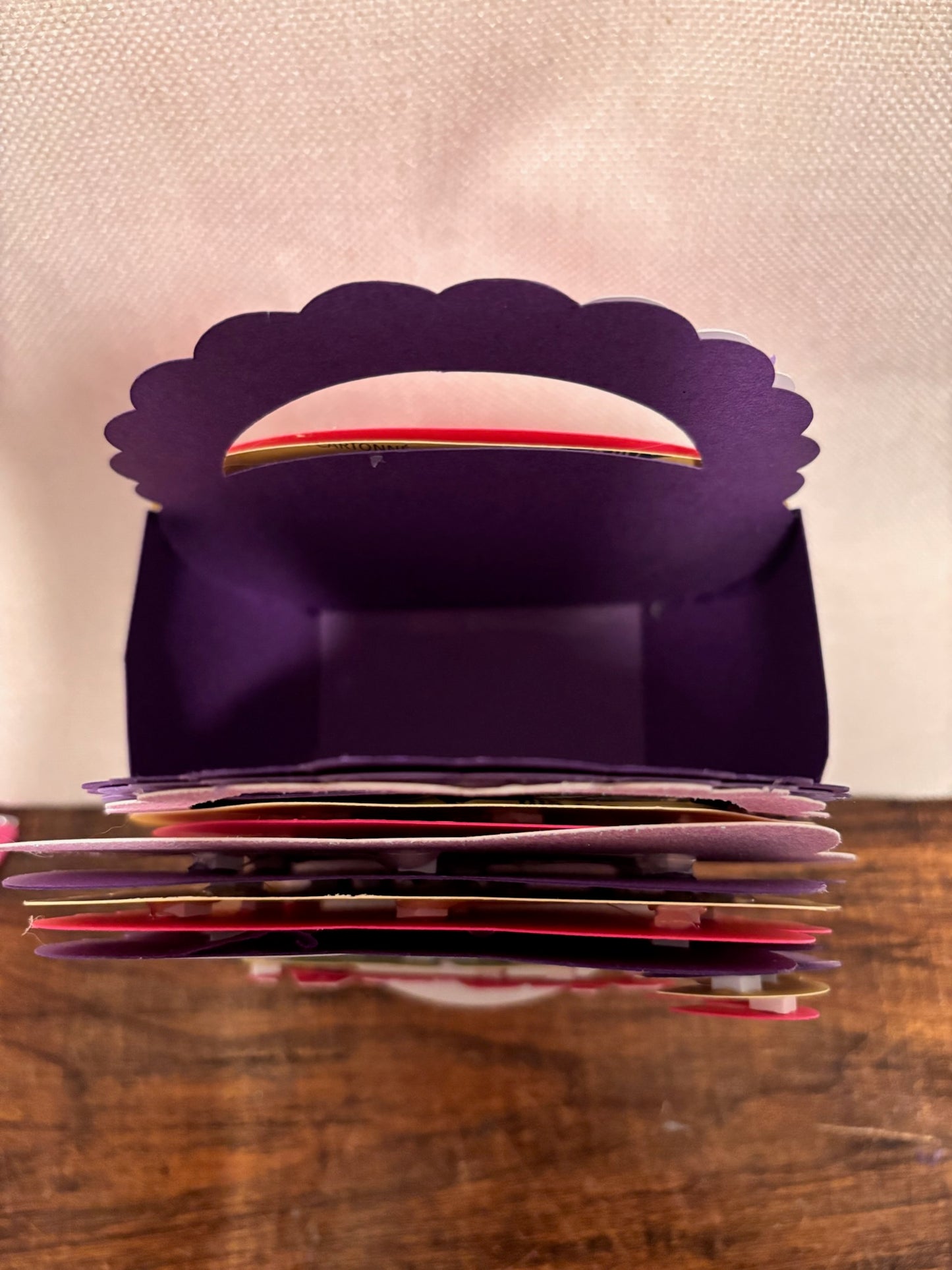 Round Shape Party Favor Box